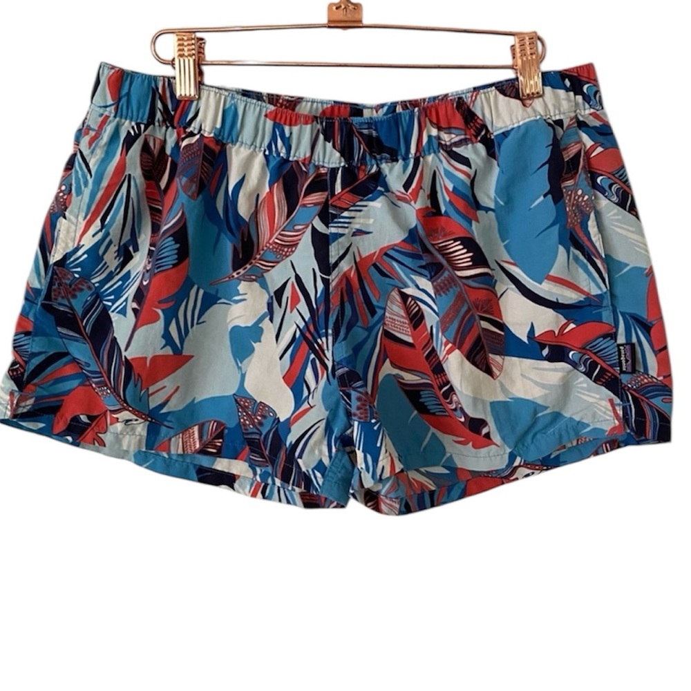 Patagonia Women’s L Barely Baggies Shorts - 2 1/2" Tropical Leaf Design